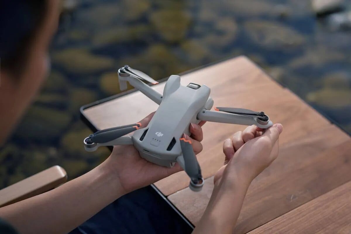 dji-mini-3-outdoor-promotional-images-creek-8-of-13-1_1200x800